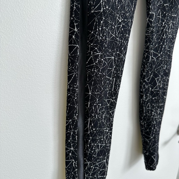 Koral Molecular - Wren High Waist Leggings Black Yellow | Size Small - Picture 11 of 12